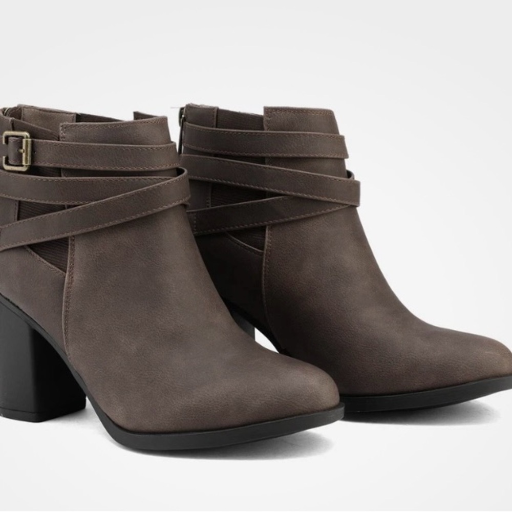 Chic Brown Ankle Booties